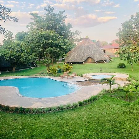 Njele Country Park Villa Ndola ภายนอก รูปภาพ