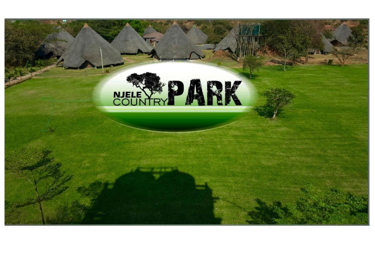 Njele Country Park Villa Ndola ภายนอก รูปภาพ