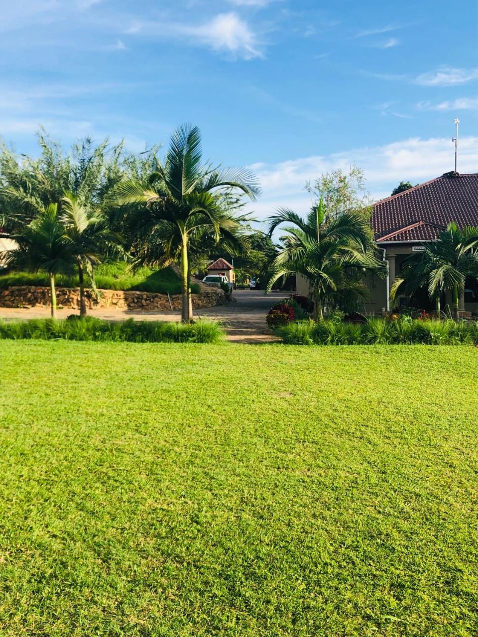 Njele Country Park Villa Ndola ภายนอก รูปภาพ